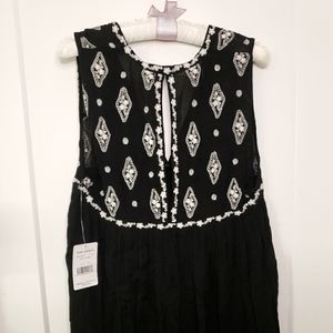 We The Free Flowy Black Tank Top With White Embroidery